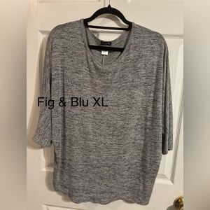 Fig & Blu women’s xl oversized top. Stretchy, looks cute with leggings or jeans